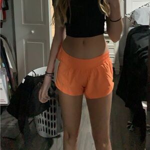 lulu lemon hotty hot shorts 2.5